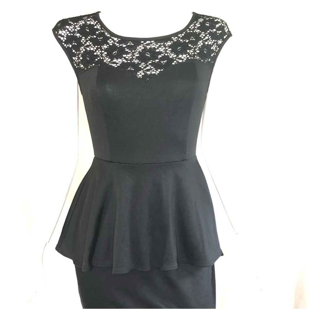 Black Lace Yoke Peplum Dress - Women